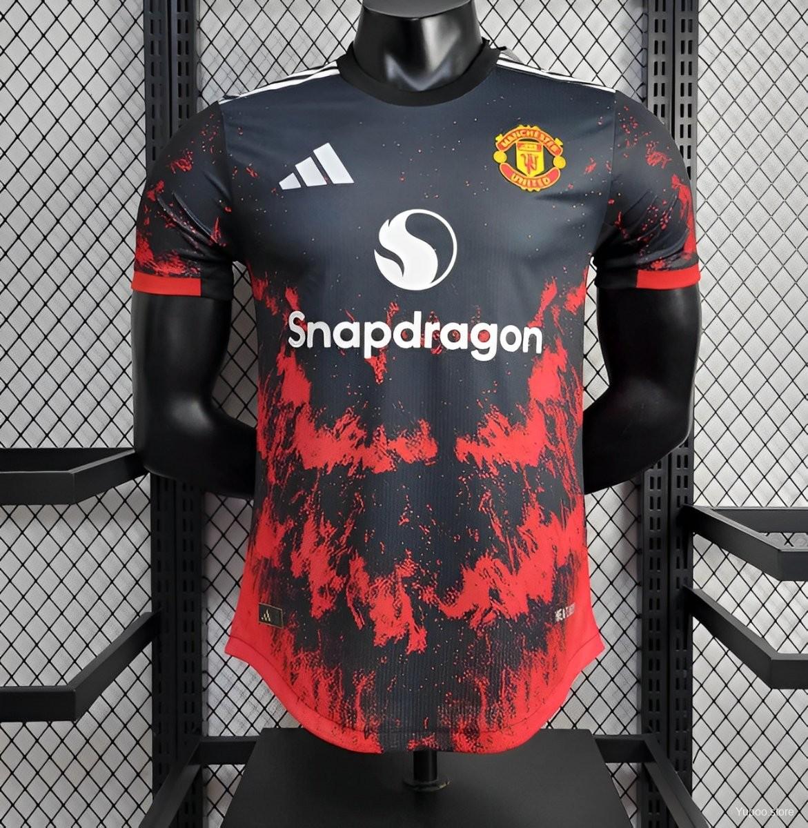 24/25 Manchester United Black/Red Special Jersey