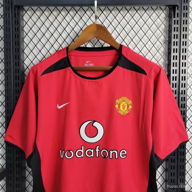 MANCHESTER UNITED 02/04 HOME KIT